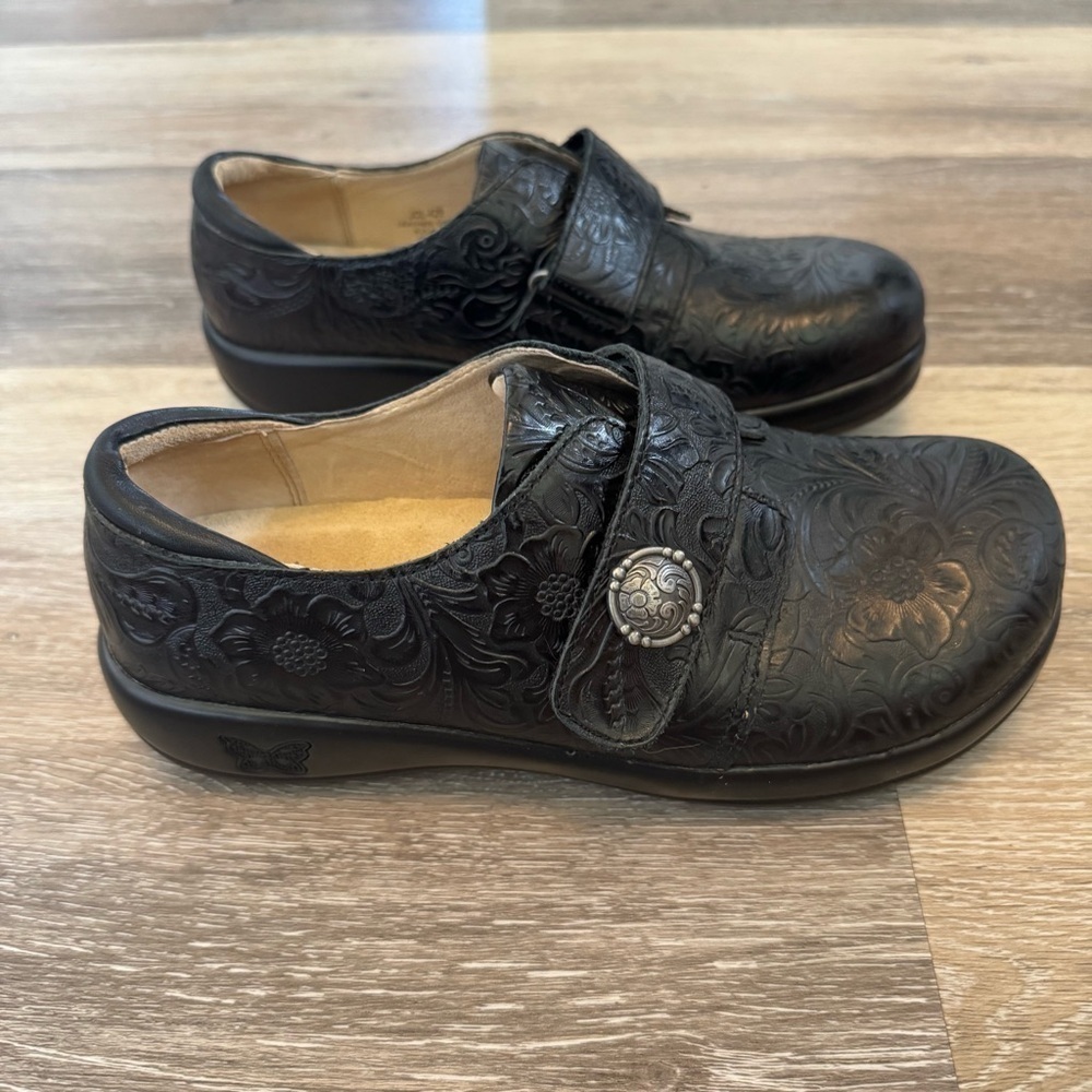 Alegria Joleen Black Floral Tar Tooled Shoe Size EU 37 / US 7 - 7.5 - Picture 5 of 7